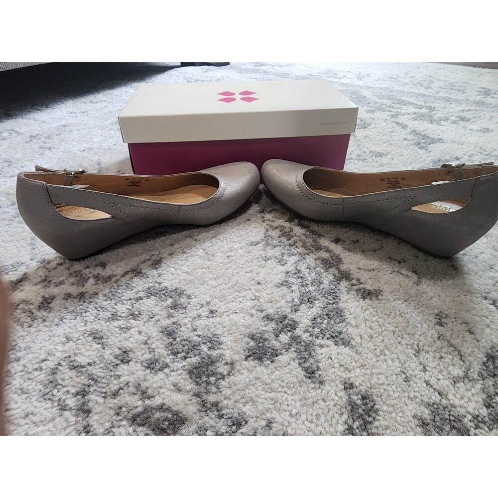 Naturalizer Nevis Silver Faux Leather Wedge Heel Pumps Womens Size 9.5M - Picture 3 of 8